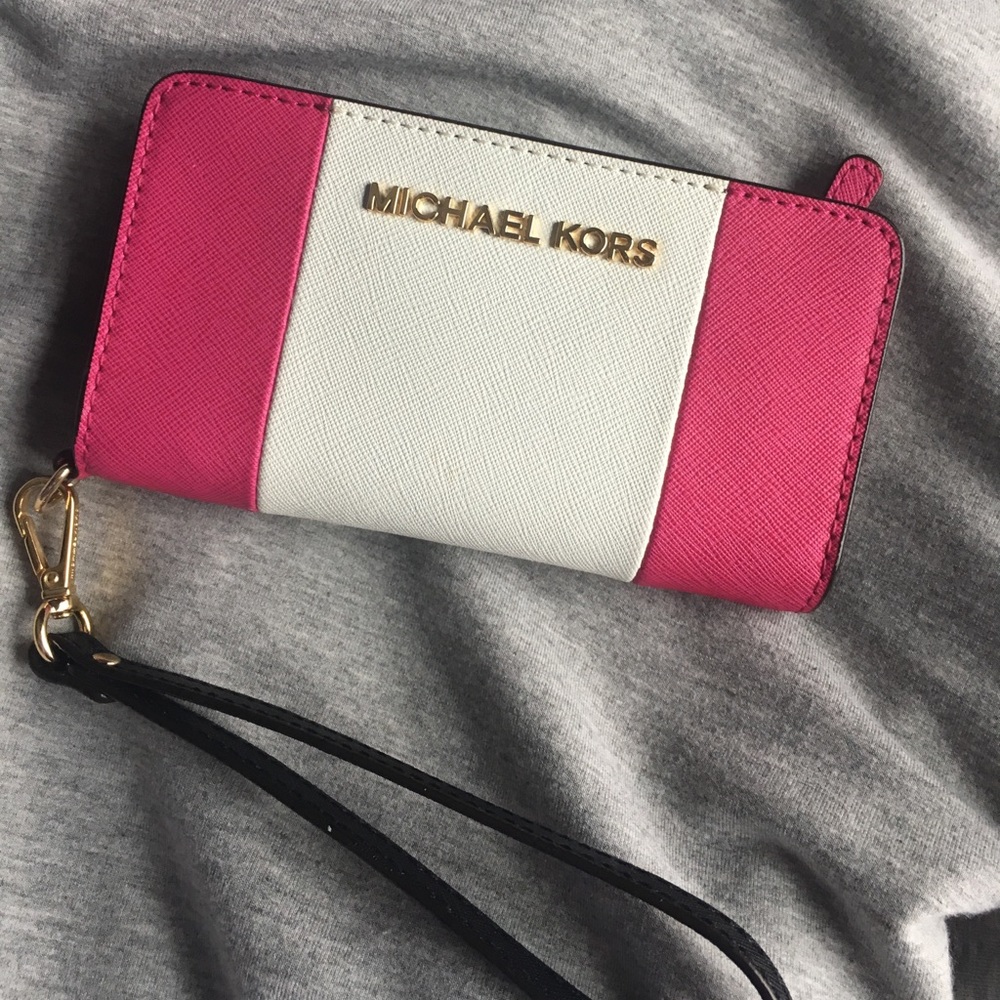 Michael Kors Wristlet